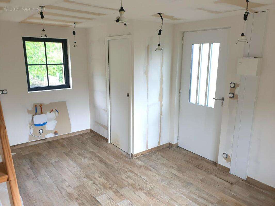 Maison 14 m² à Crecy-Couve  - photo 7