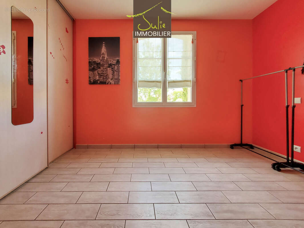 Maison à LA CHAPELLE-SAINT-LAURENT