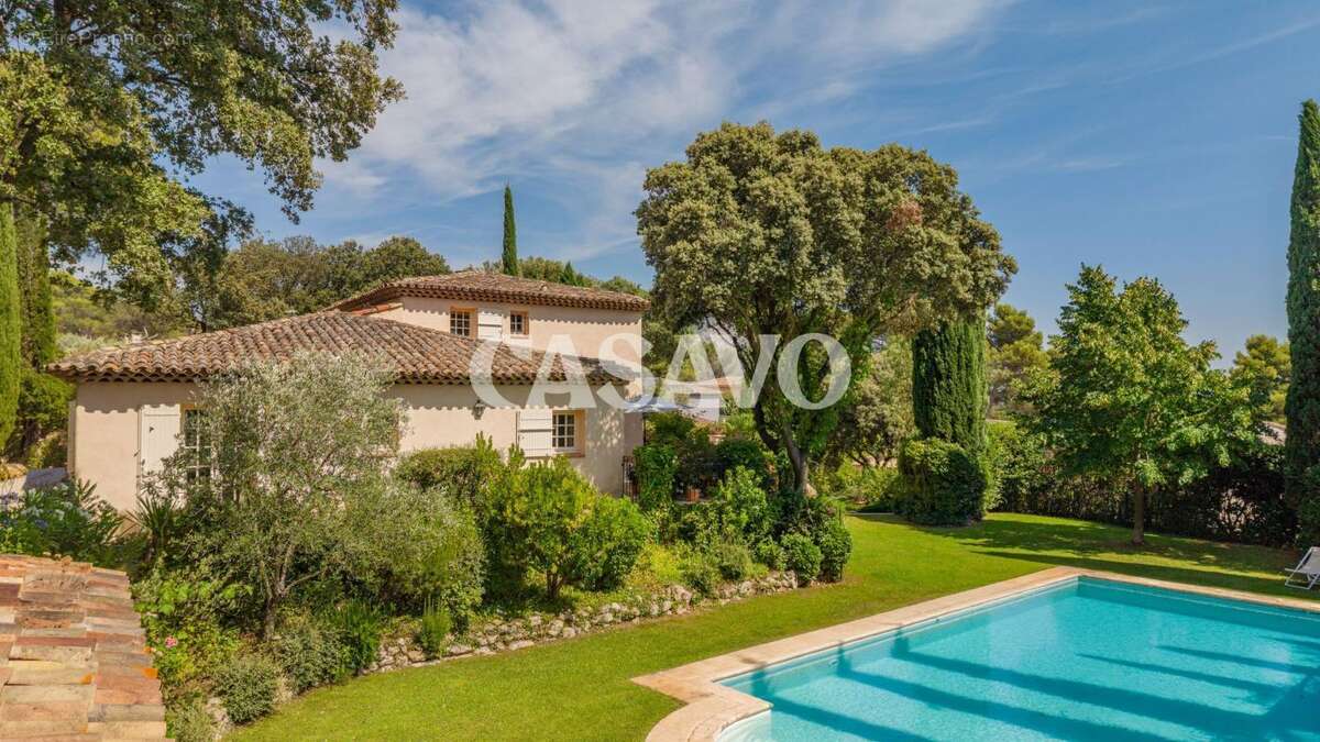 Vente Villa 8 pièces de 272m² - 13100 Saint-Marc-Jaumegarde - photo 9