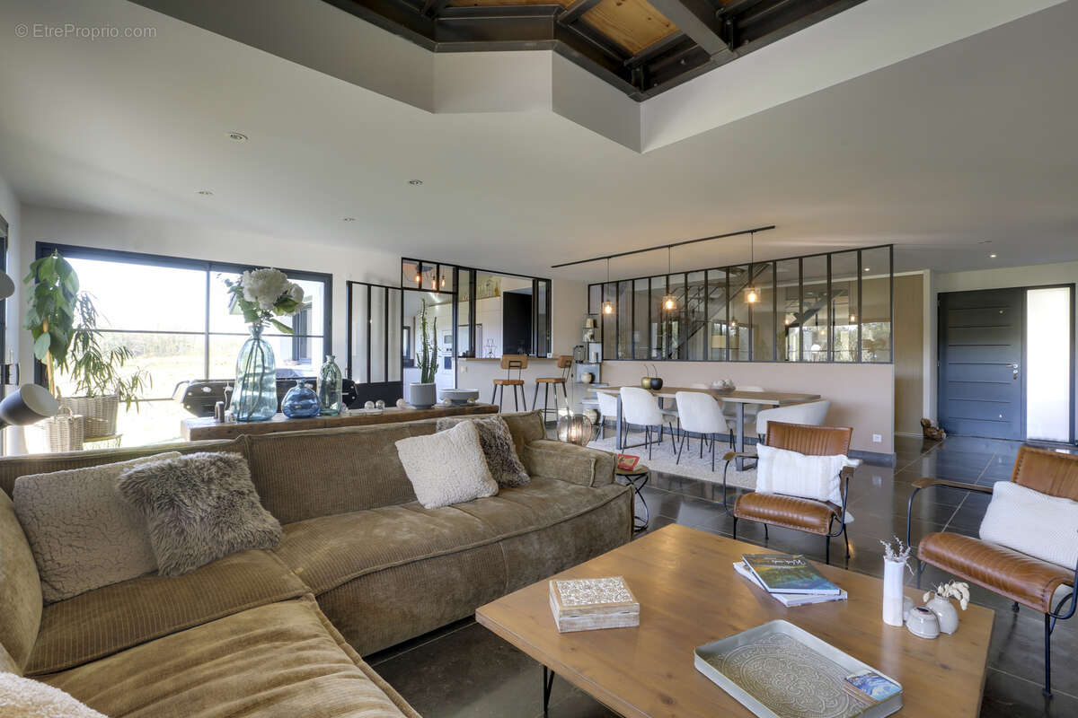 Maison à SAUBRIGUES