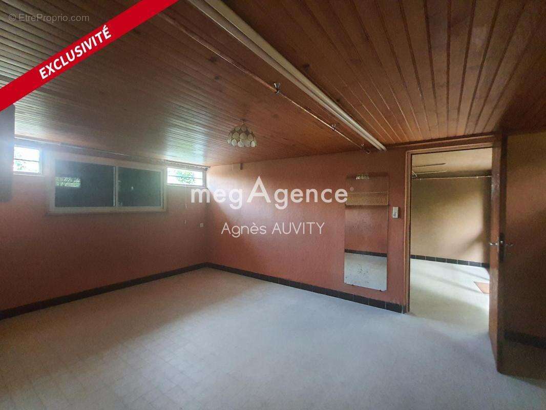 Maison à NERIS-LES-BAINS