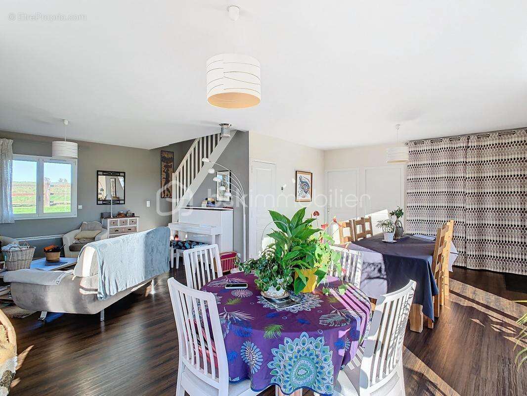 Maison à PERIERS-EN-AUGE