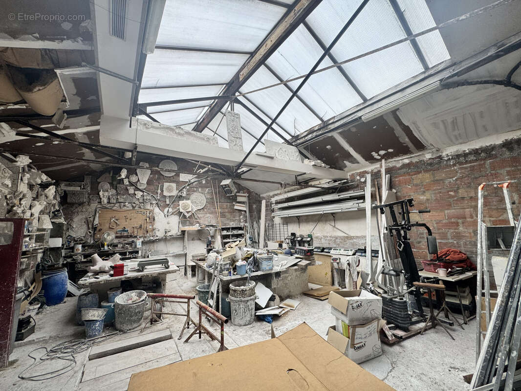 Commerce à LE BLANC-MESNIL