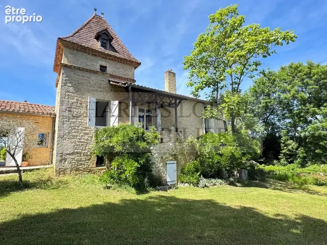 Propriété de caractère avec manoir, maison d’amis, piscine intérieure et 9,8 hectares de terrain, proche Puy-l’Evêque. - photo 29