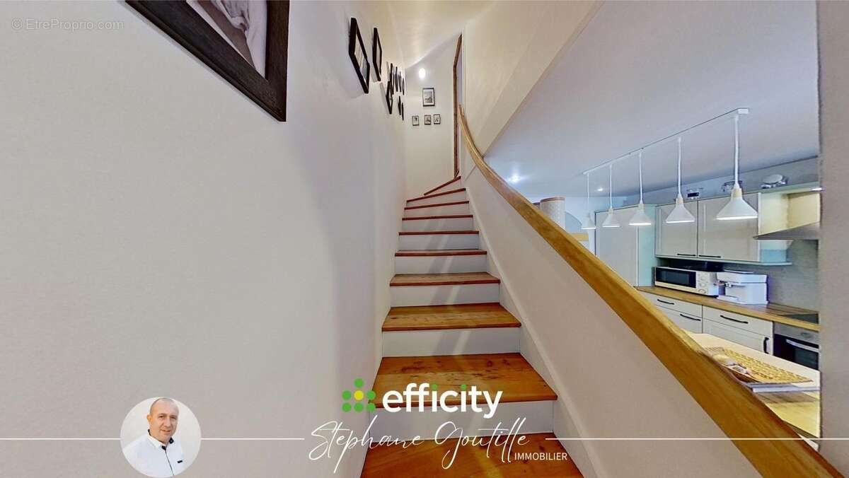 Maison 118 m² à Pontcharra-Sur-Turdine  - photo 8