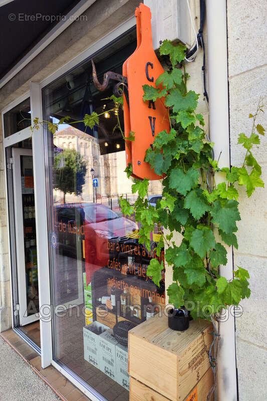 Commerce 18 m² à Saint-Vivien-De-Medoc  - photo 2