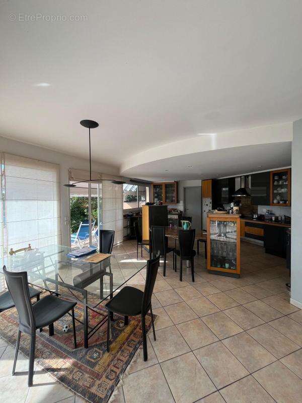 Maison à SERRES-MORLAAS