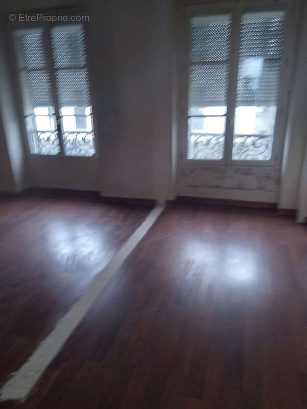 Appartement à PARIS-19E