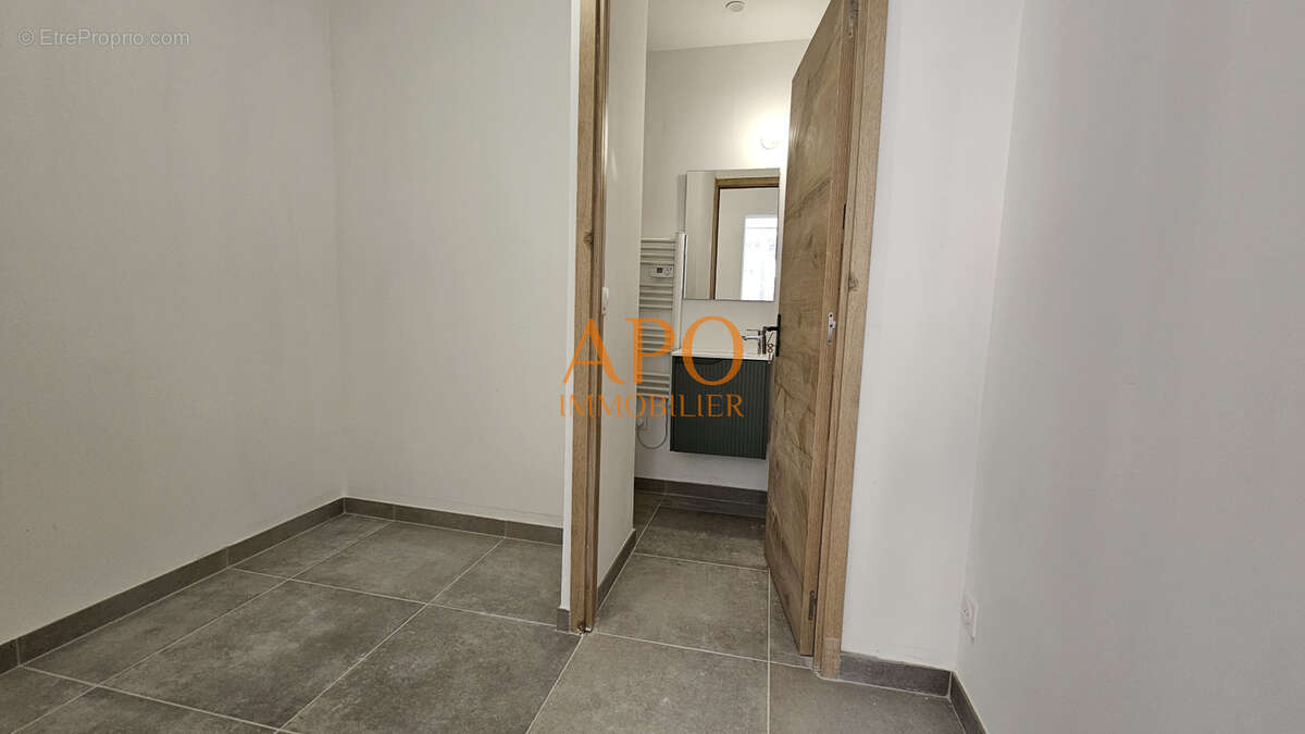 Gignac-la-Nerthe maison de village 90 m2 avec pouvoir locatif, T4 + studio + atelier - photo 20