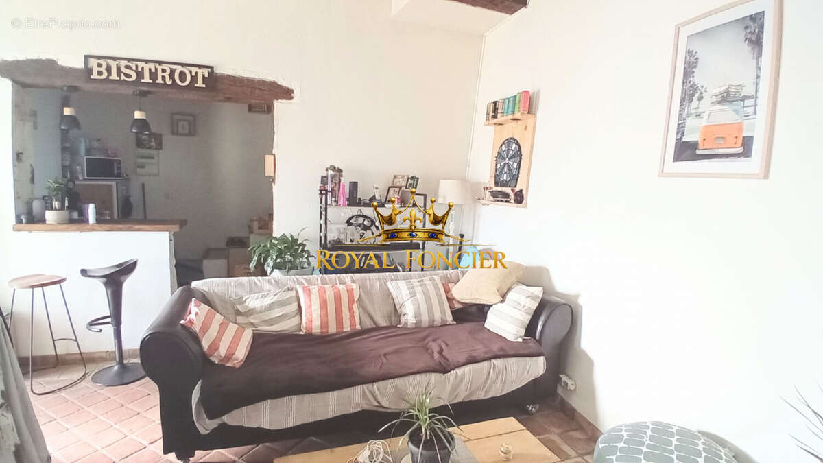 Maison 56 m² à Velleches  - photo 2