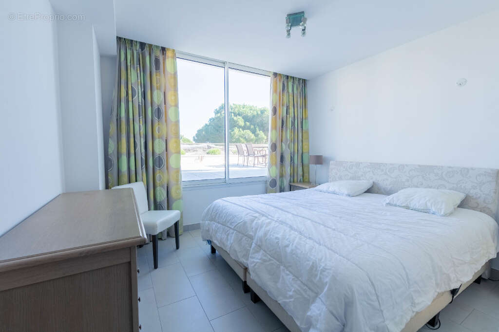 Appartement à LA LONDE-LES-MAURES