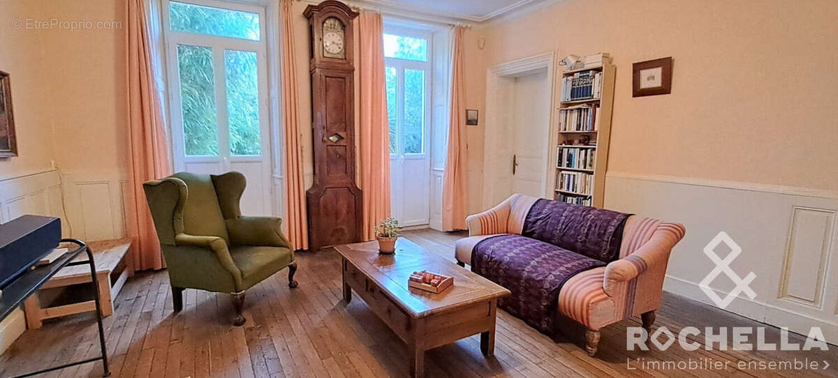 Maison à TONNAY-CHARENTE