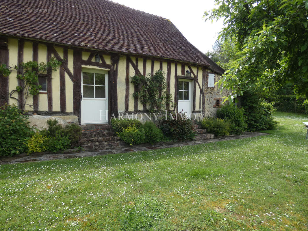 Maison à MOUTIERS-AU-PERCHE