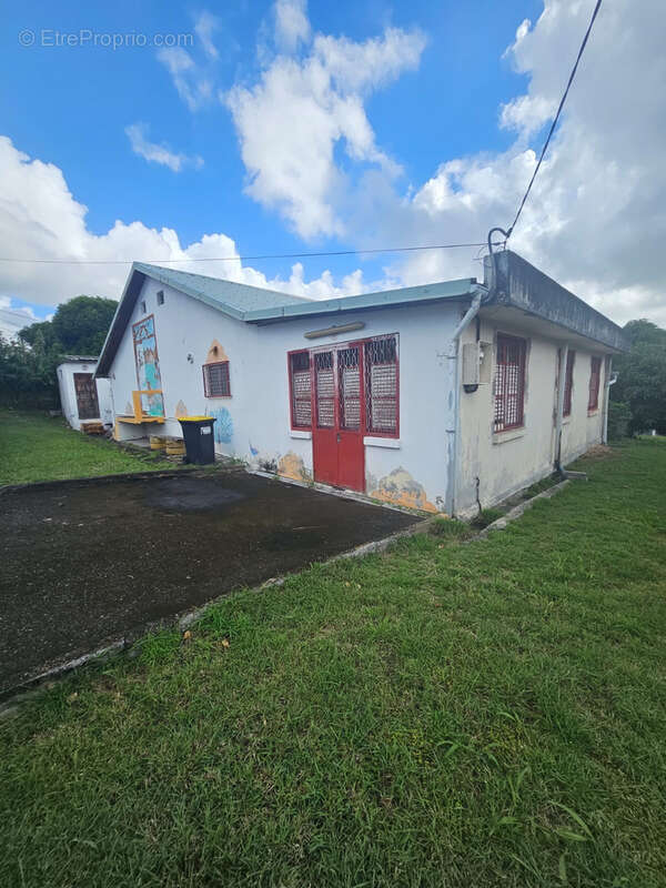 Commerce à SCHOELCHER