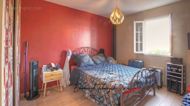 Maison à PELISSANNE