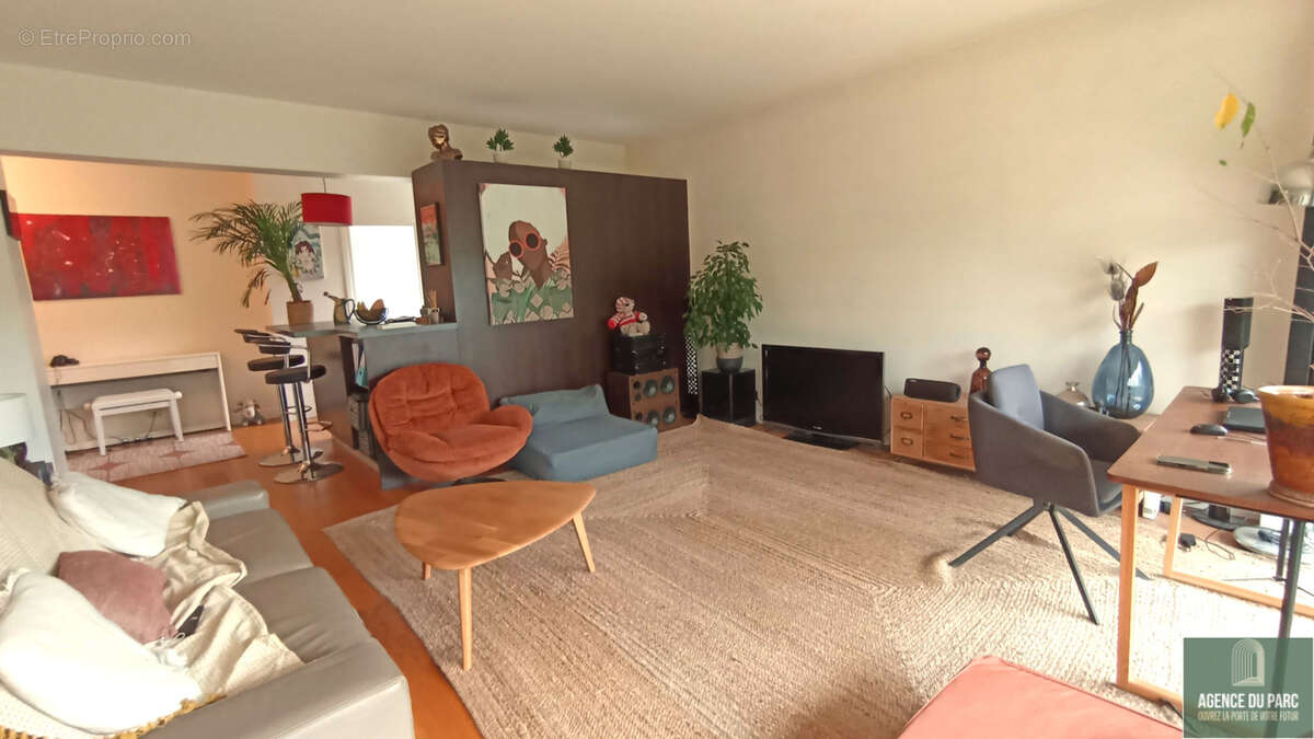 Appartement à VILLE-D'AVRAY
