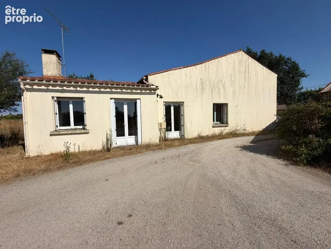 La chapelle achard 85150 avec vue imprenable adorable fermette 3 chambres a rafraichir avec grange - photo 17