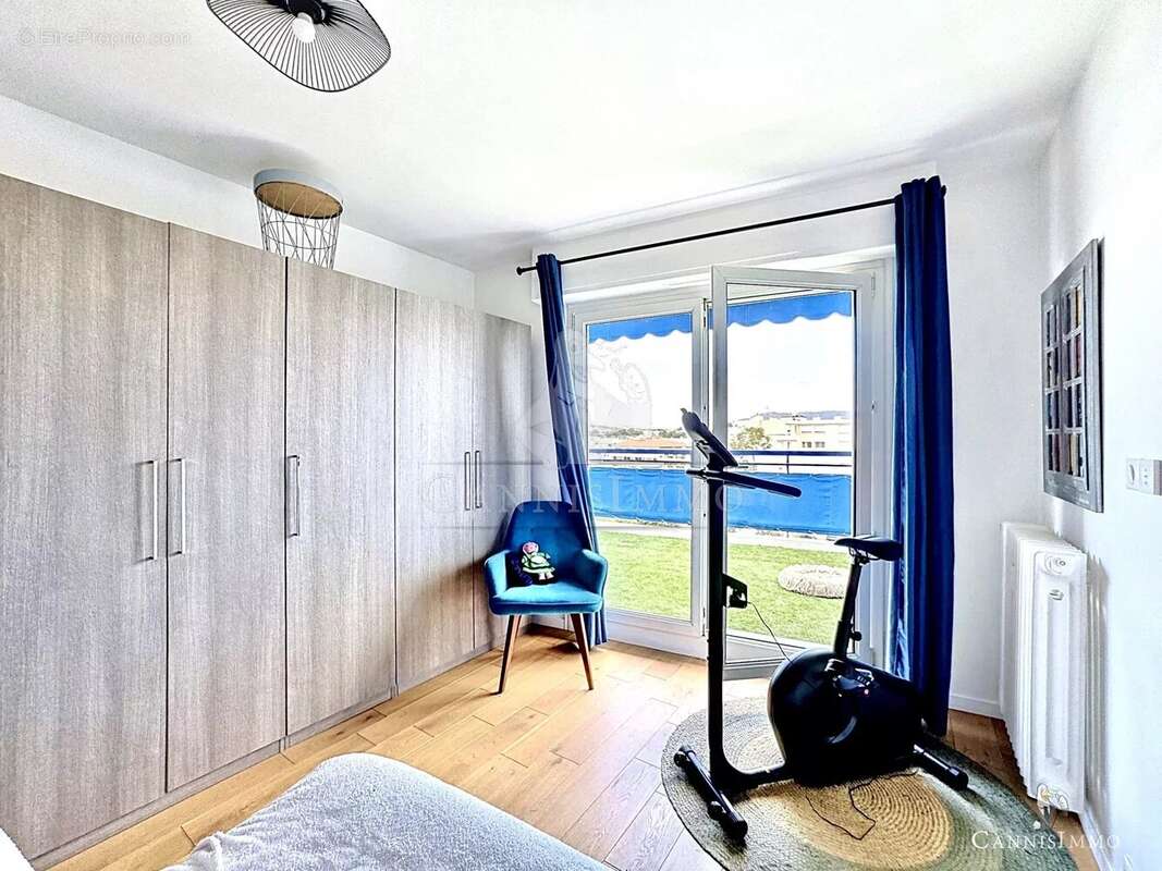 Appartement à LE CANNET