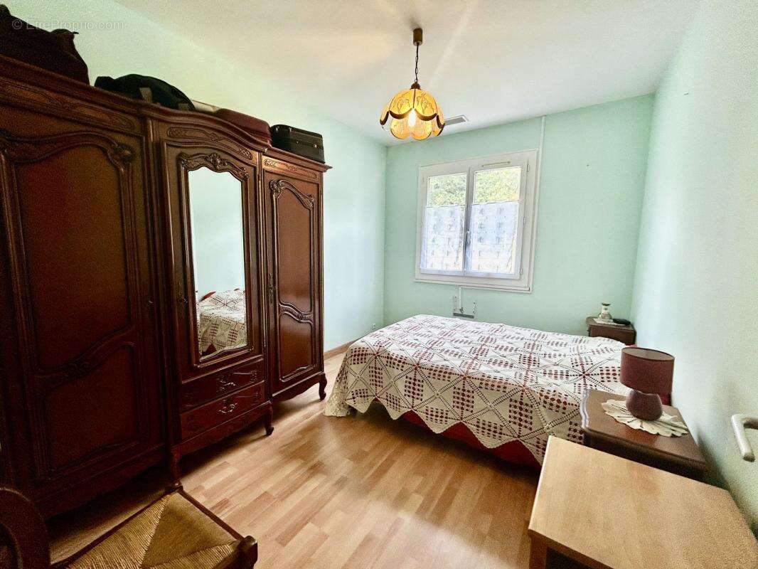 Maison à SAINT-LAURENT-DE-LA-PREE