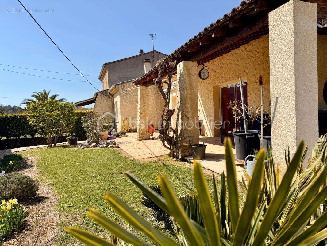 Maison à BOLLENE
