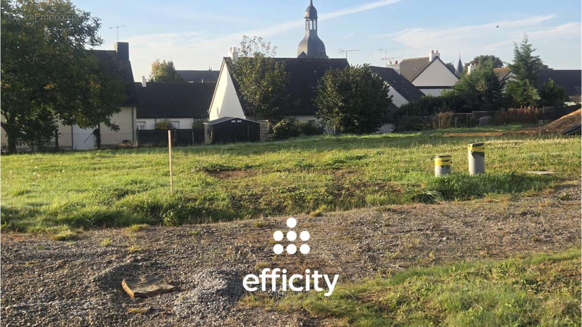 Terrain à MARCILLE-ROBERT