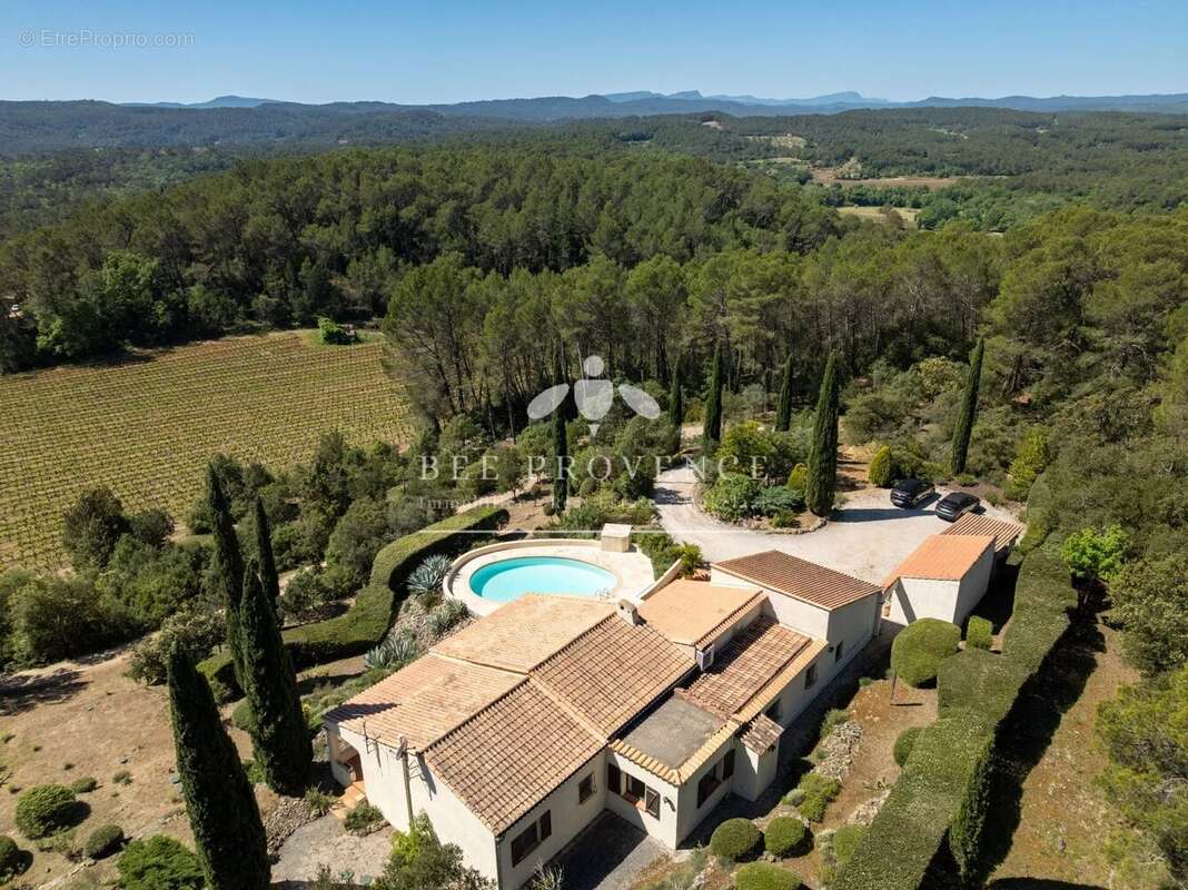 Maison à ENTRECASTEAUX