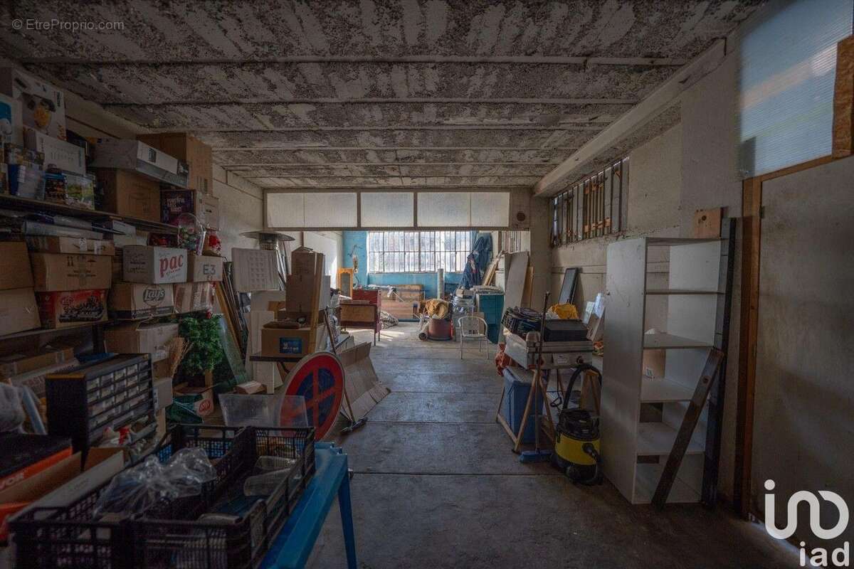 Photo 6 - Commerce à VALS-LES-BAINS