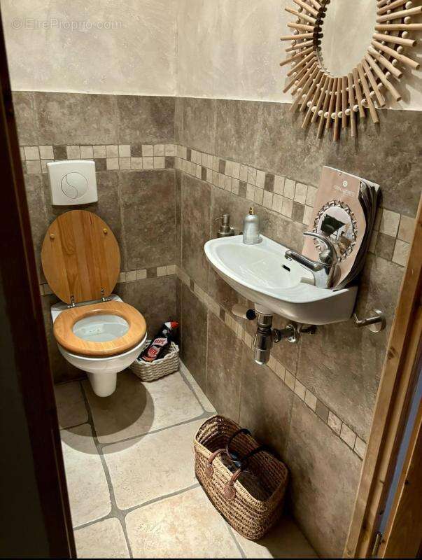 Appartement à PEILLE