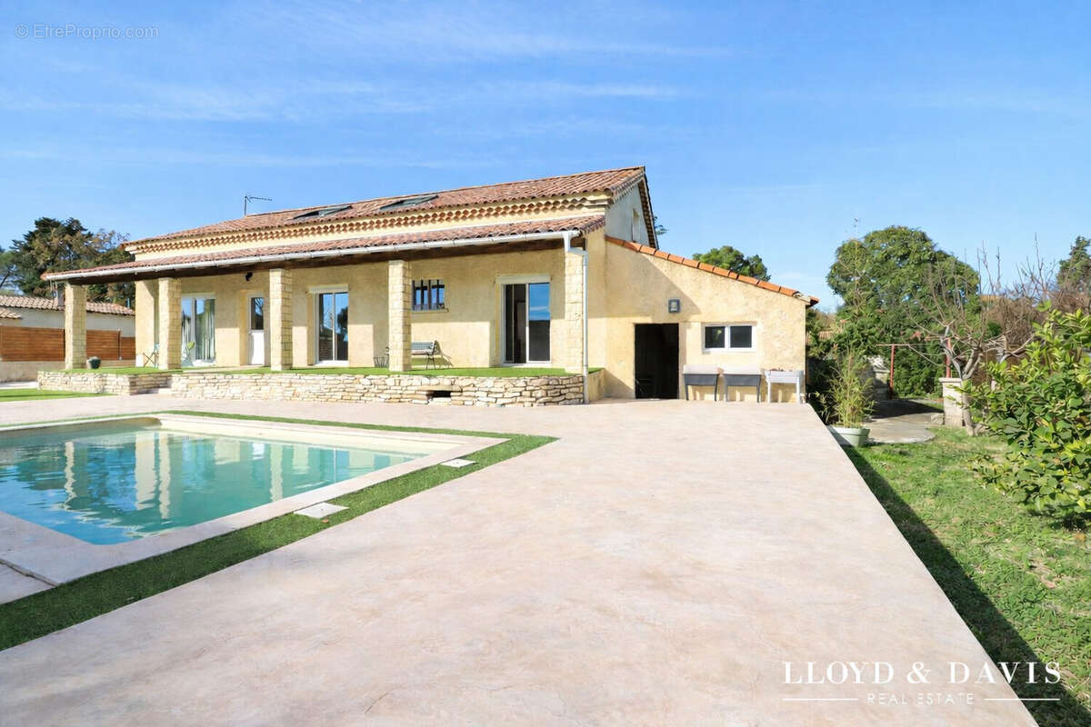 Maison à VEZENOBRES