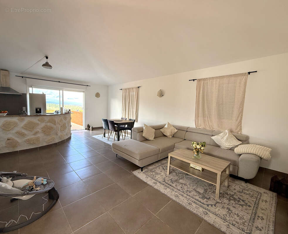 Appartement à SARI-SOLENZARA