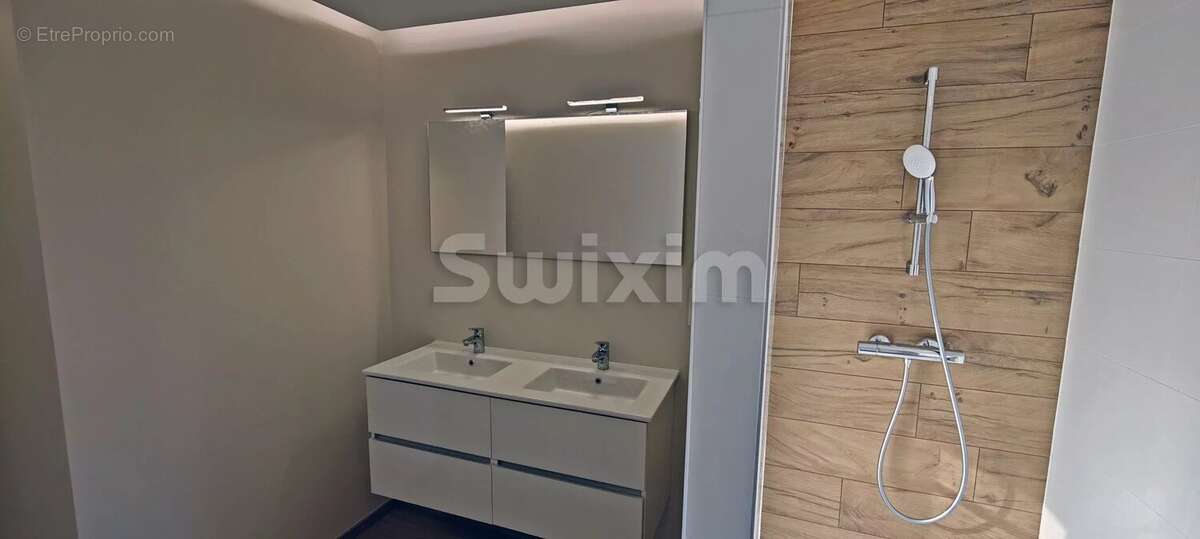 Appartement à LE DESCHAUX