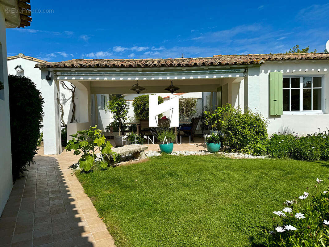 Maison à LA COUARDE-SUR-MER