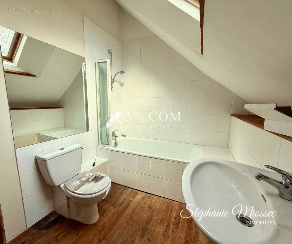 Maison à SAINT-VRAN