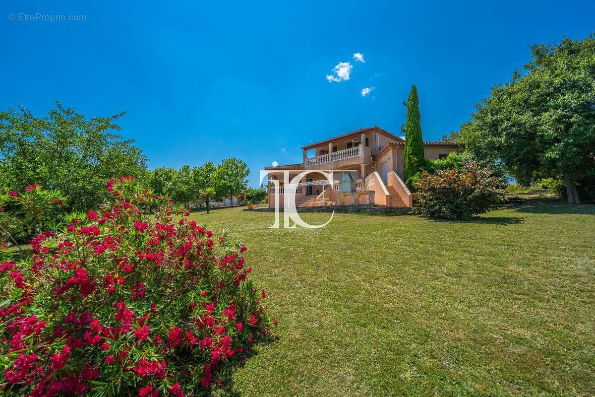 Maison à SAINT-JULIEN-DE-CASSAGNAS