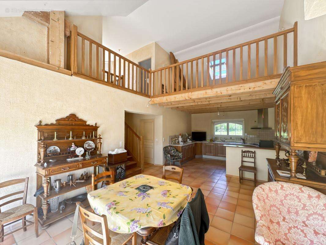 Maison à SAINT-GERY
