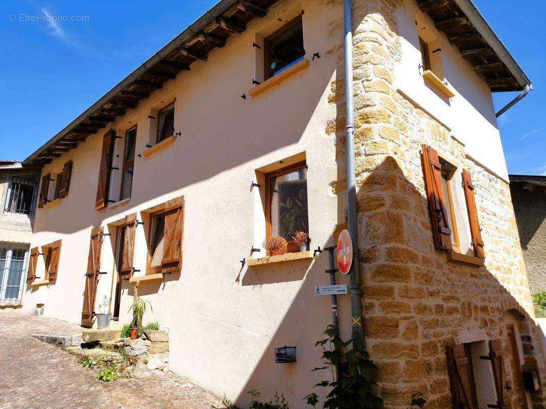 Maison à ROCHETAILLEE-SUR-SAONE