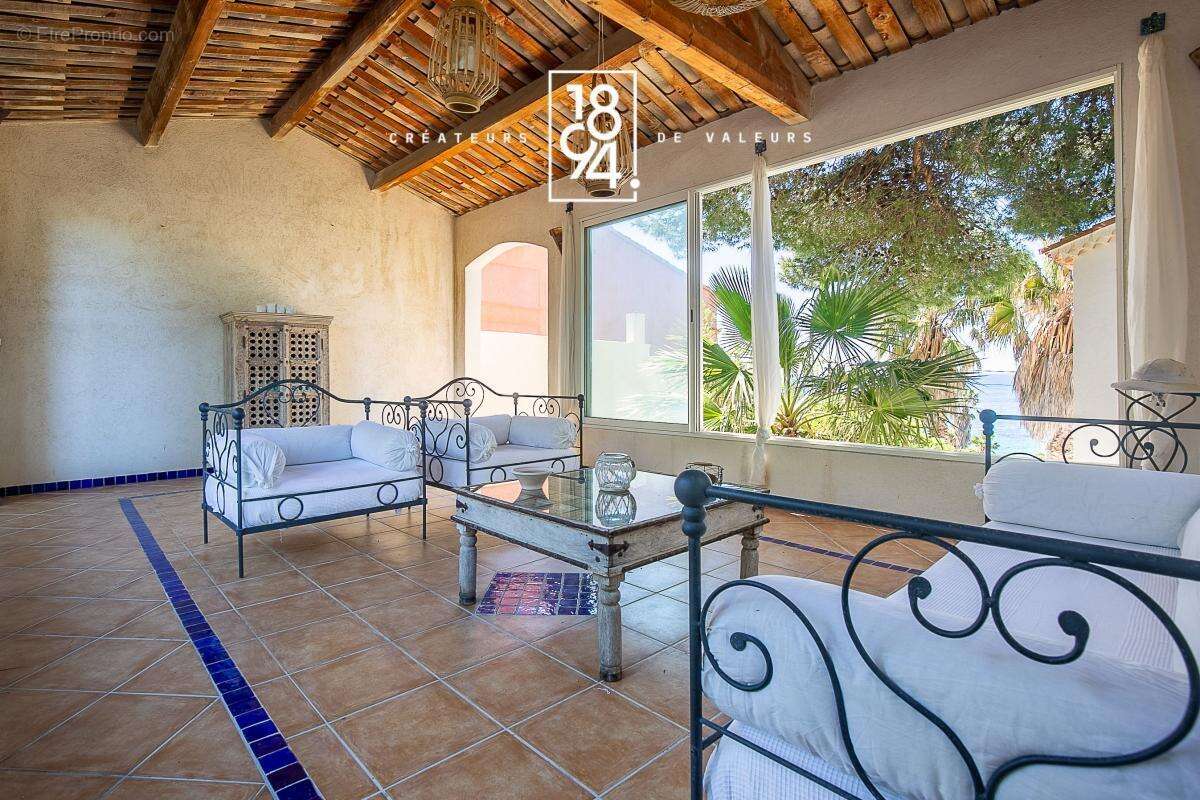 Maison à CARRY-LE-ROUET