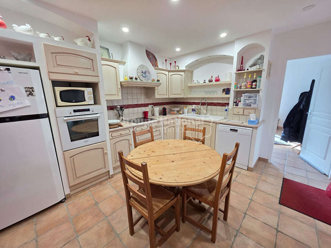 Maison à VINON-SUR-VERDON