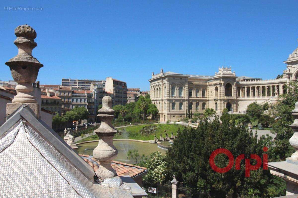 Appartement à MARSEILLE-1E