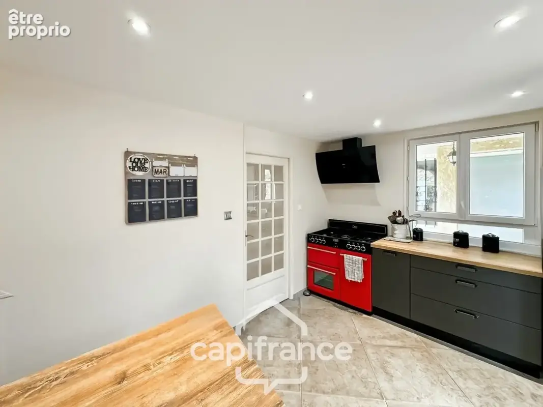 Maison à vendre 9 pièces de 197m² à Châteauneuf-de-Galaure (26) - photo 4
