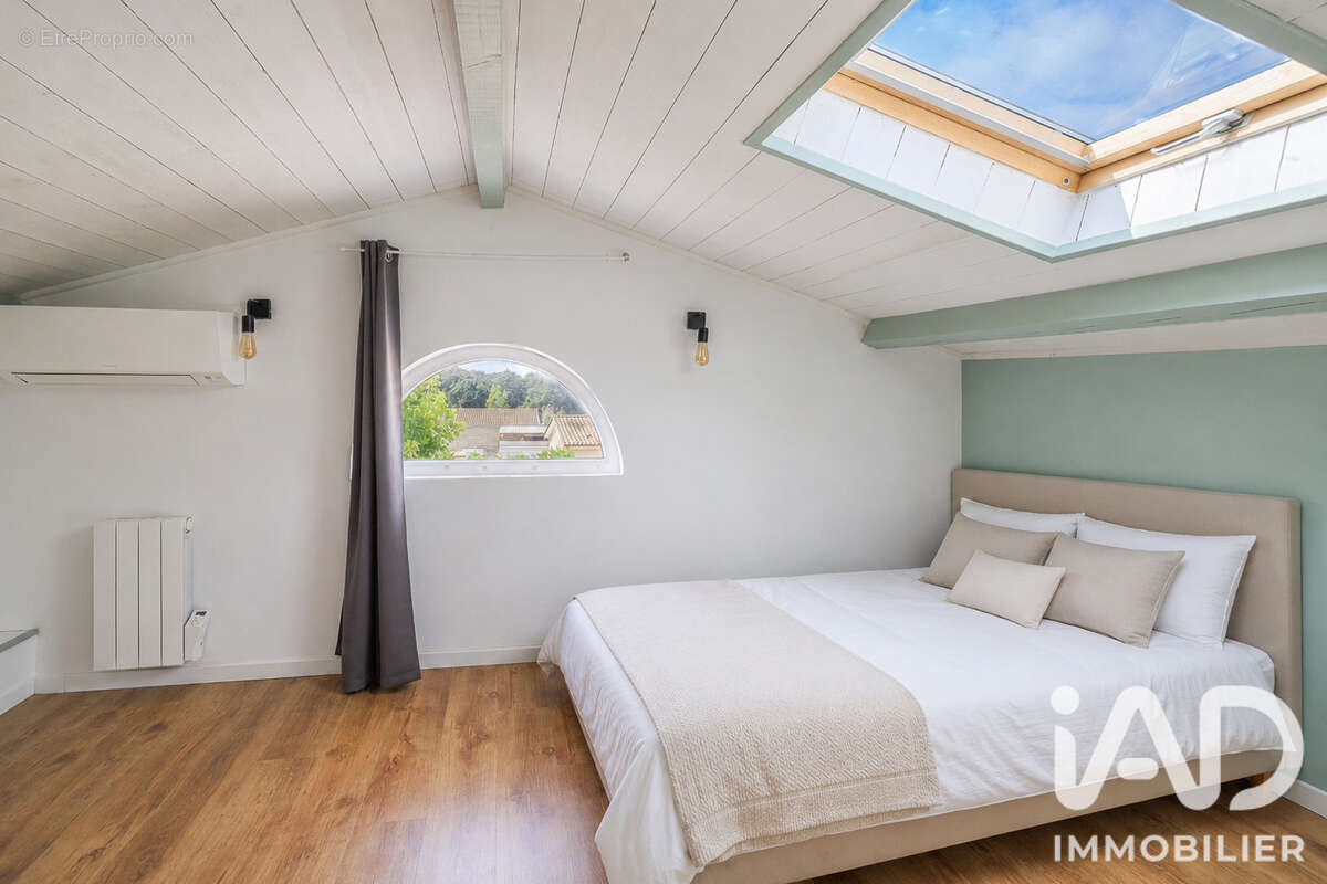 Maison 156 m² à Saint-Sauveur-De-Puynormand  - photo 3