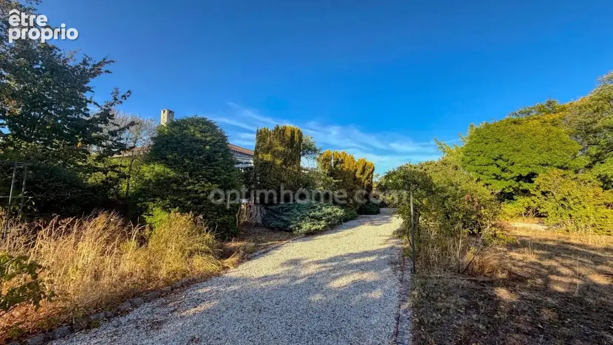 Propriété familiale 5 pièces au cœur d'un véritable parc de 2 158 m² - LA ROCHELLE (17) - photo 7
