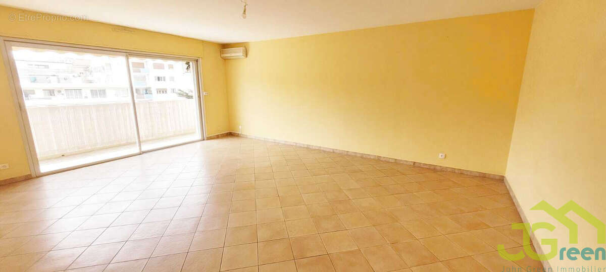 Appartement à HYERES