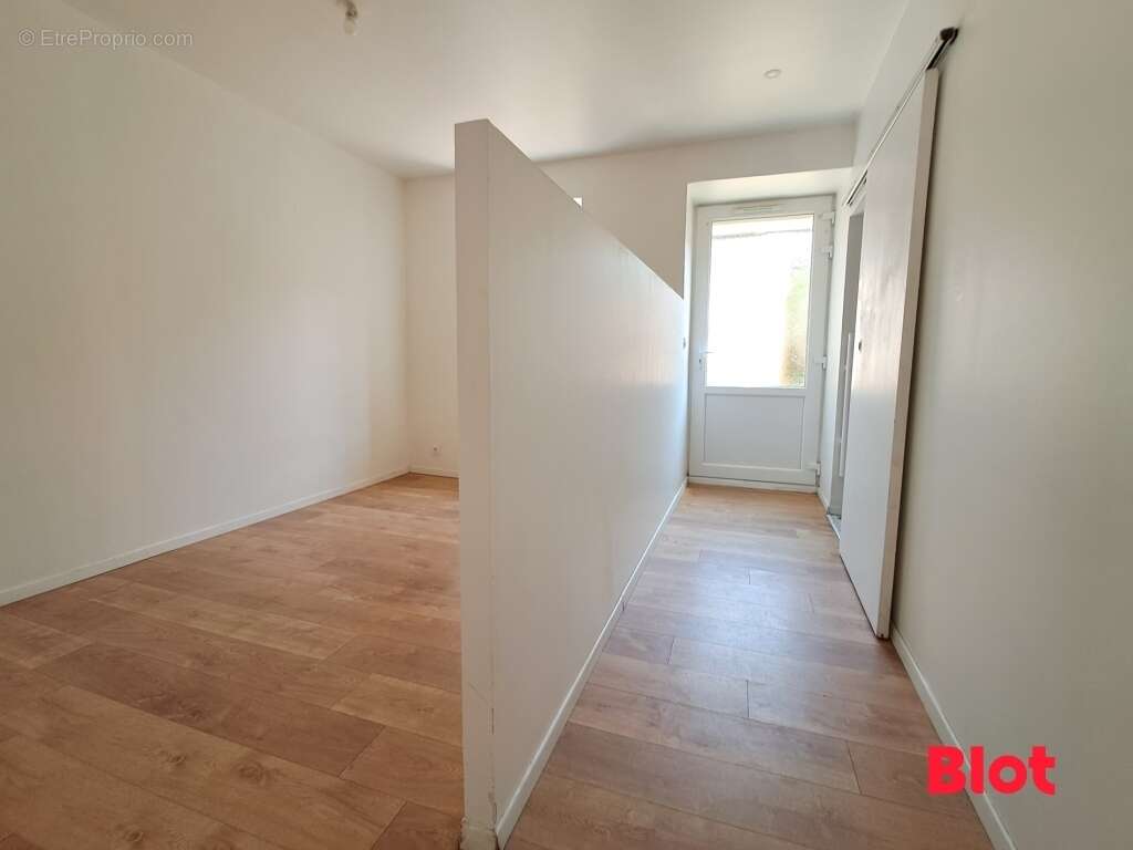 Appartement 44 m² à Plerguer  - photo 3