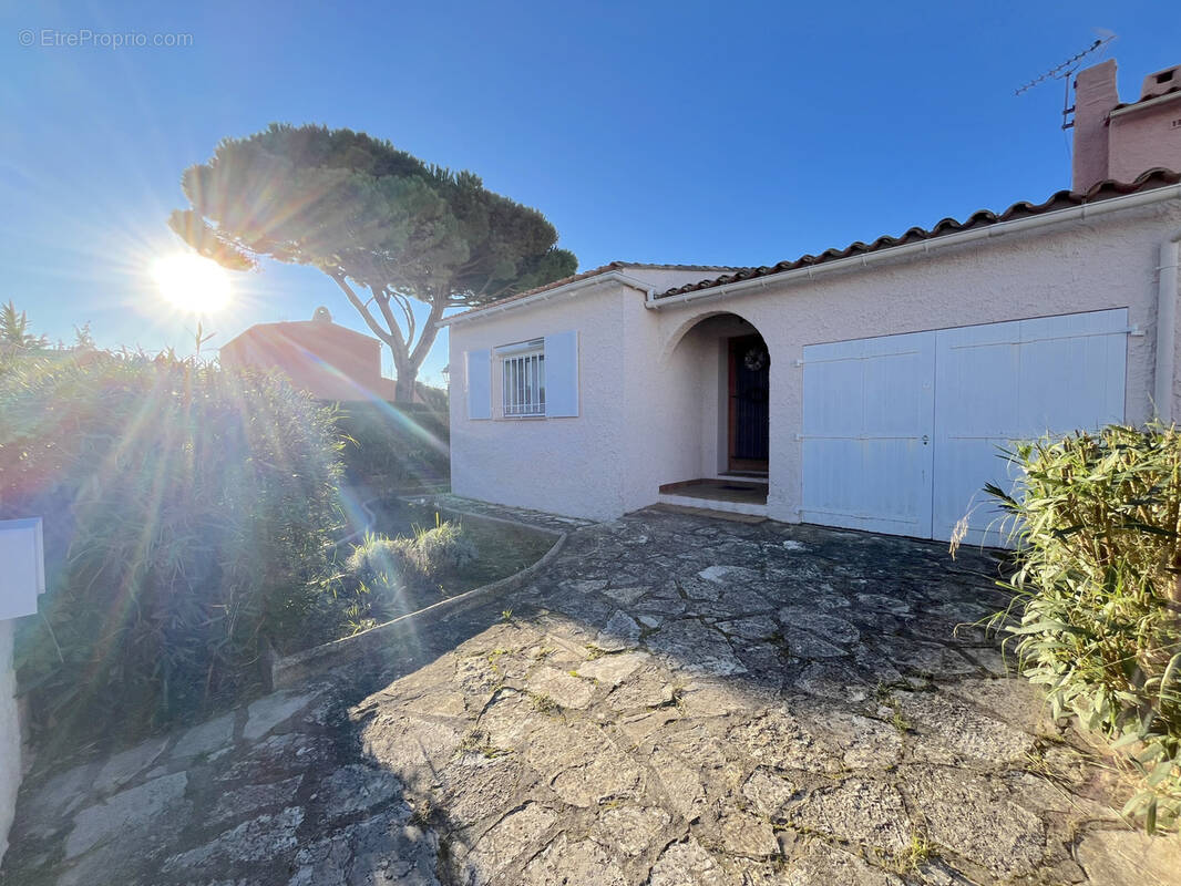Maison à SIX-FOURS-LES-PLAGES