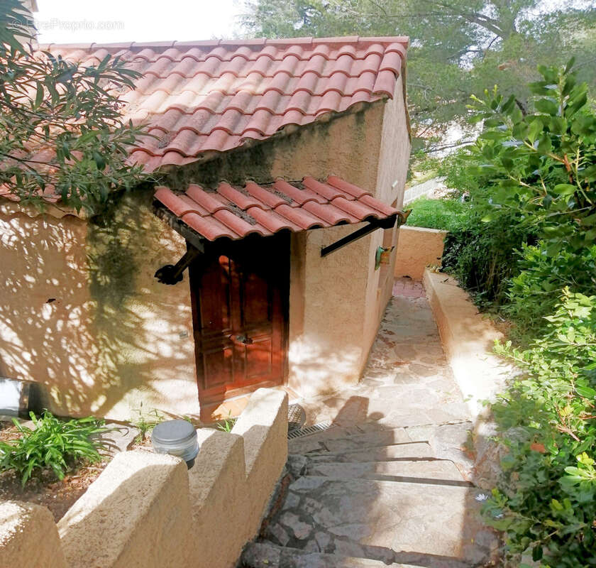 Maison à CARQUEIRANNE