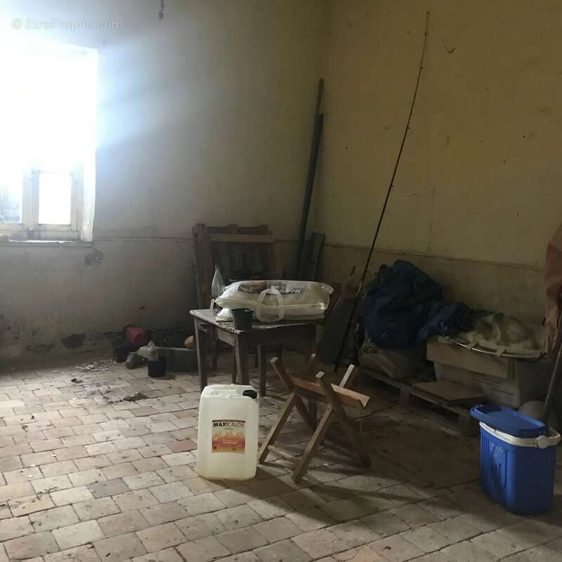 Appartement à LUSSAC-LES-EGLISES