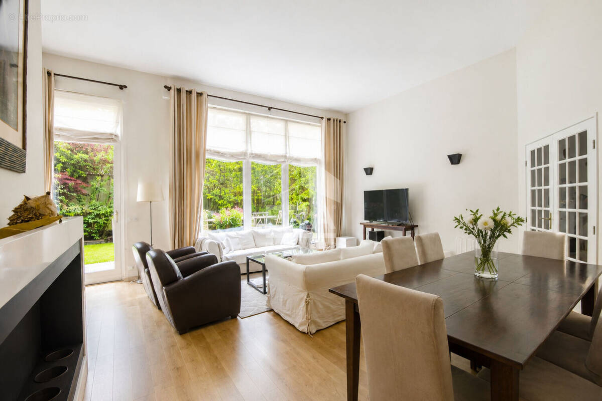 Appartement à ISSY-LES-MOULINEAUX