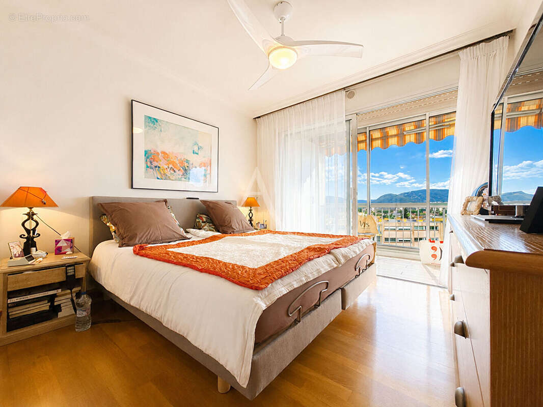 Appartement à MANDELIEU-LA-NAPOULE