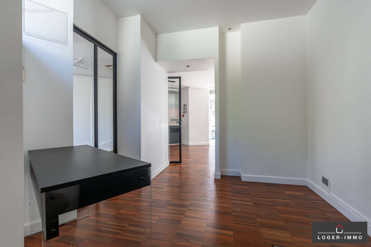 Commerce à LE PERREUX-SUR-MARNE